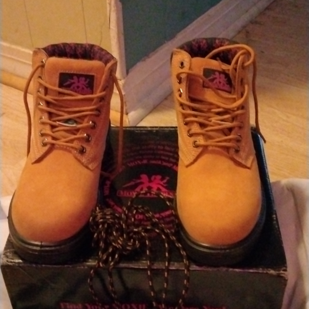 Women's steel toe work boots